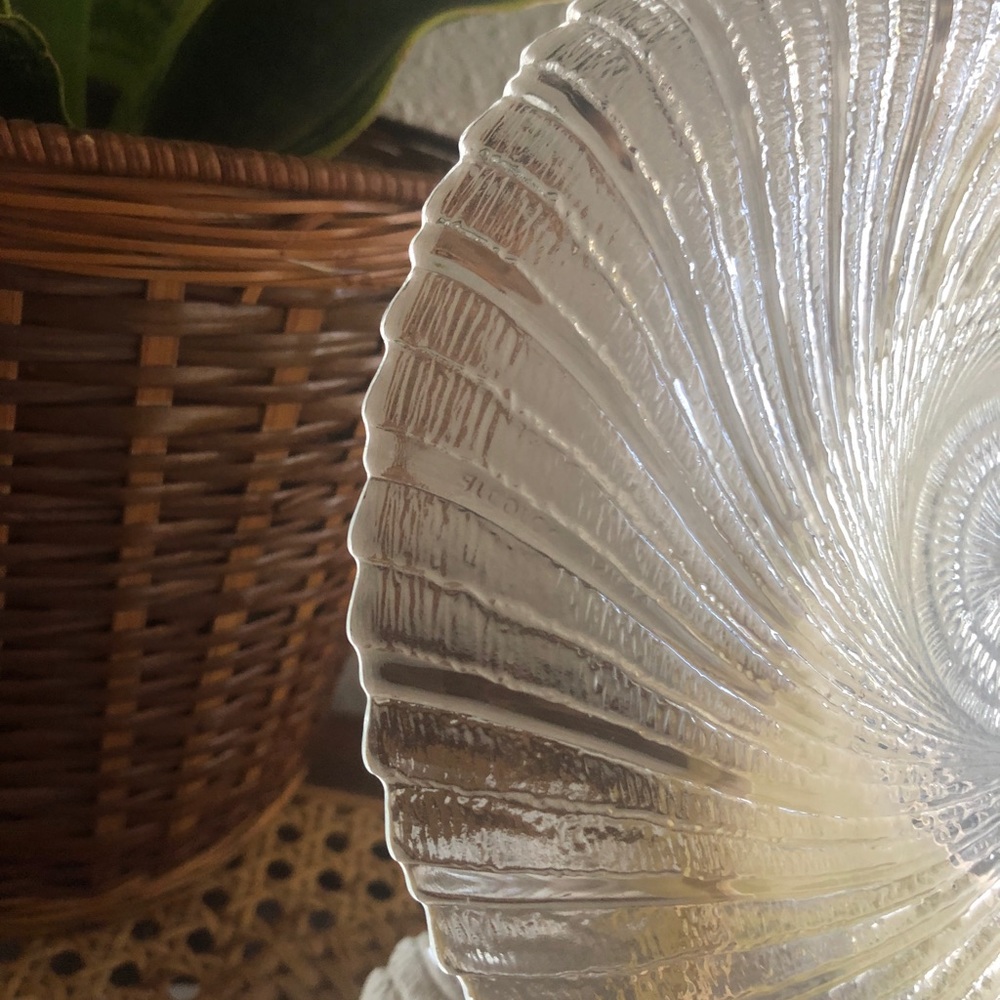 Vintage Arcoroc Seabreeze Pressed Glass Salad/Desert Plates Set of Four - Picture 8 of 16